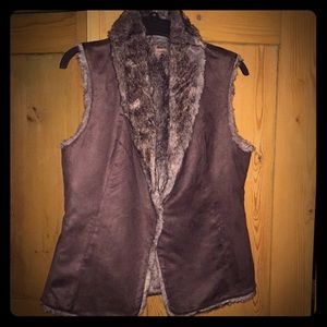 Vest faux suede and fur